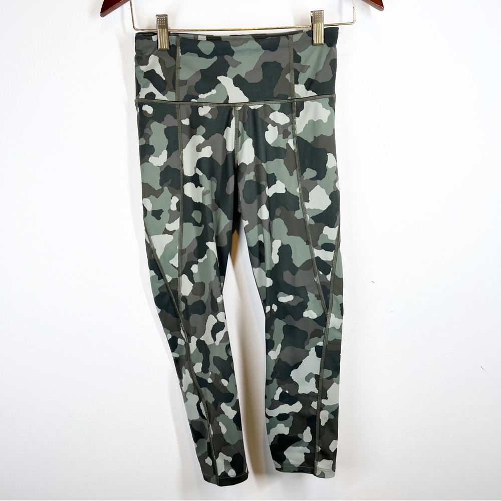 Athleta Lightning Camo 7/8 Tights Leggings